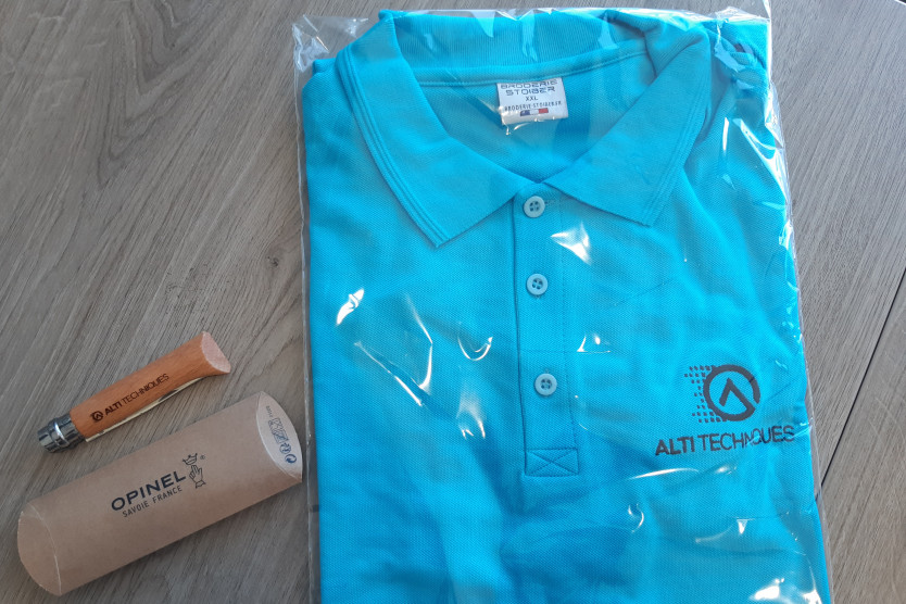 Les couteaux et t-shirts Alti-Techniques sont arrivés !